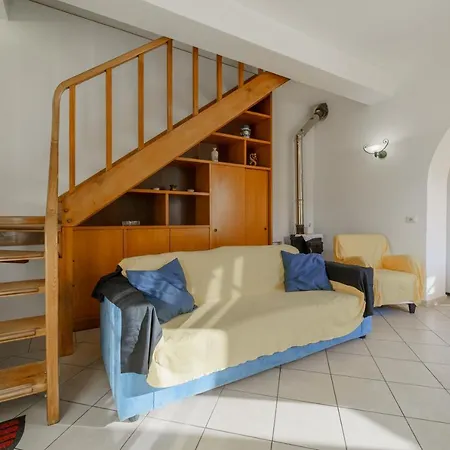 Casa Barbarossa - Goelba 포르투 아주로