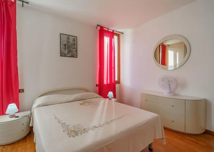 Casa Barbarossa 12 - Goelba Дом отдыха *